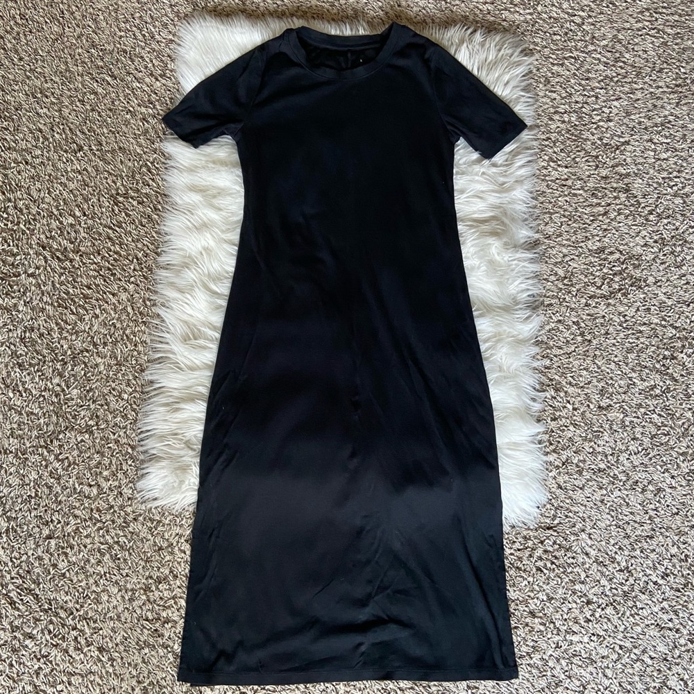 Black Midi Dress 🖤